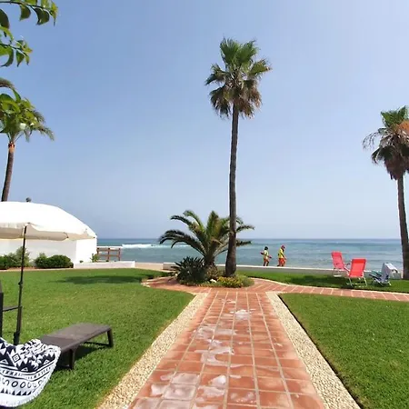 בית נופש Sea Front House Macarena C