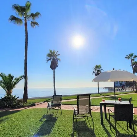 Sea Front House Macarena C