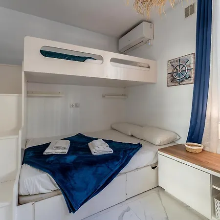 בית נופש Sea Front House Macarena C