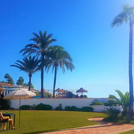 Sea Front House Macarena C * Sitio de Calahonda