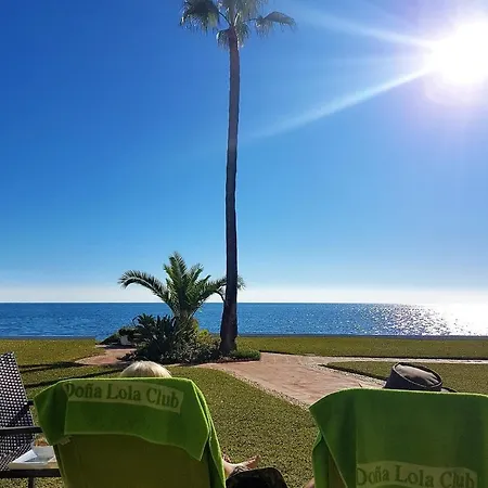 Sea Front House Macarena C * Sitio de Calahonda
